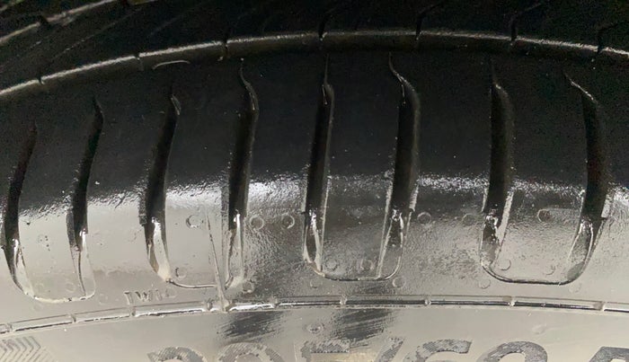 2016 Ford Ecosport TITANIUM+ 1.5L DIESEL, Diesel, Manual, 79,707 km, Left Front Tyre Tread