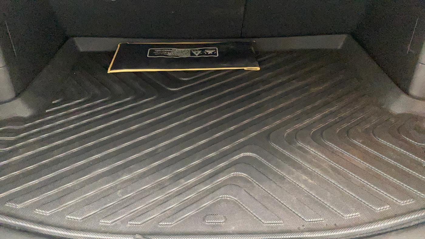 2023 Maruti Grand Vitara DELTA SMART HYBRID AT, Petrol, Automatic, 27,347 km, Boot Inside