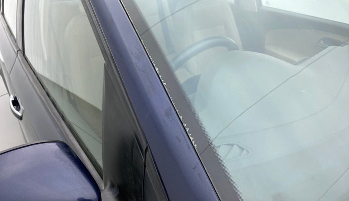 2015 Volkswagen Vento HIGHLINE DIESEL 1.5, Diesel, Manual, 81,113 km, Right A pillar - Paint is slightly faded
