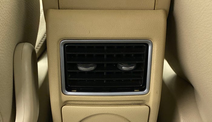 2015 Volkswagen Vento HIGHLINE DIESEL 1.5, Diesel, Manual, 81,113 km, Rear AC Vents