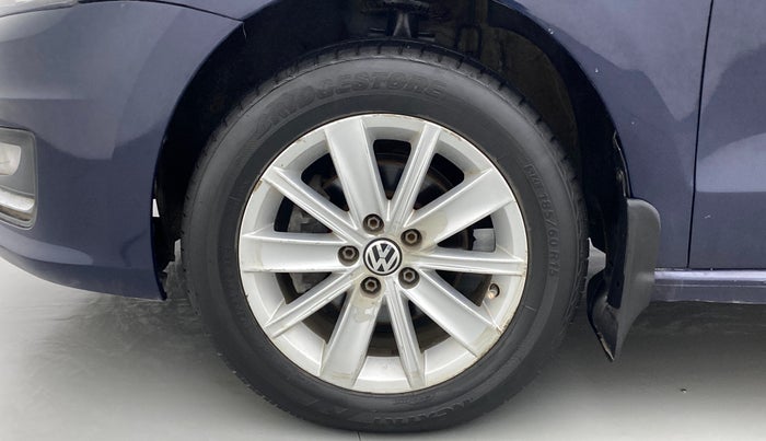 2015 Volkswagen Vento HIGHLINE DIESEL 1.5, Diesel, Manual, 81,113 km, Left Front Wheel