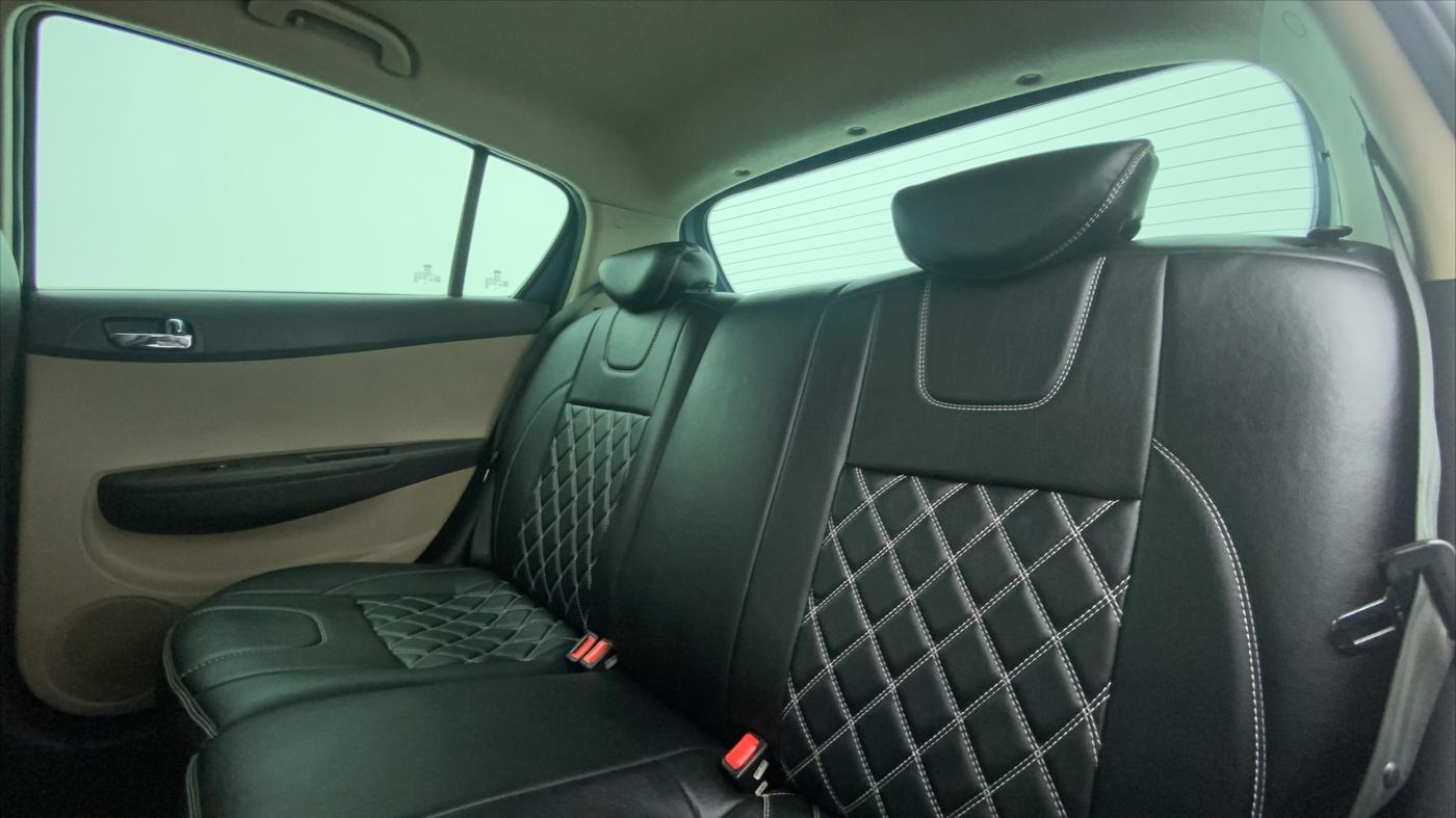 2014 Hyundai i20 SPORTZ 1.2 VTVT, Petrol, Manual, 44,639 km, Right Side Rear Door Cabin
