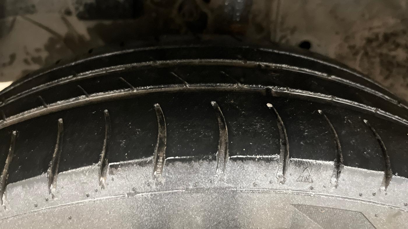 2019 Honda Amaze 1.2L I-VTEC S, Petrol, Manual, 1,03,315 km, Left Front Tyre Tread