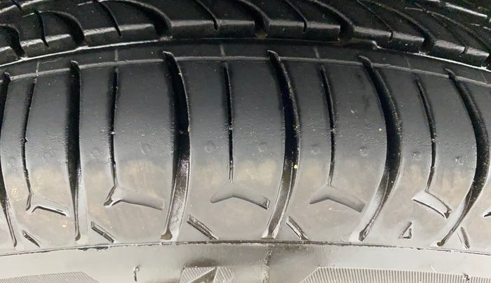 2021 Renault Kwid RXT 1.0 AMT (O), Petrol, Automatic, 65,428 km, Left Front Tyre Tread