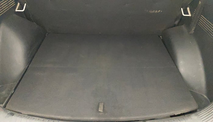 2023 KIA SELTOS HTE 1.5 DIESEL, Diesel, Manual, 1,21,707 km, Boot Inside