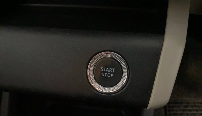 2023 Renault TRIBER RXZ AMT, Petrol, Automatic, 16,654 km, Keyless Start/ Stop Button