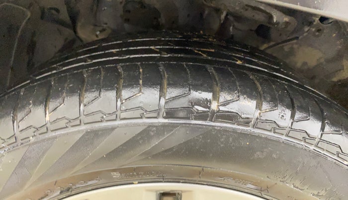 2022 KIA SELTOS HTX PETROL 1.5, Petrol, Manual, 41,832 km, Left Front Tyre Tread