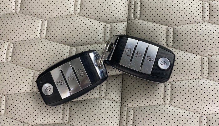 2022 KIA SELTOS HTX PETROL 1.5, Petrol, Manual, 41,832 km, Key Close Up