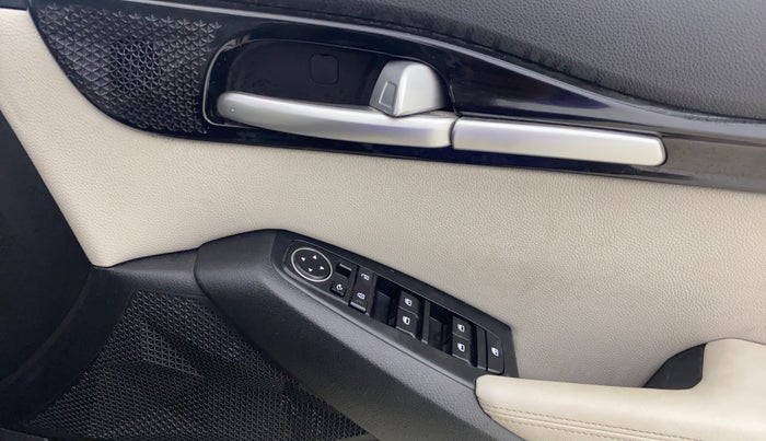 2022 KIA SELTOS HTX PETROL 1.5, Petrol, Manual, 41,832 km, Driver Side Door Panels Control