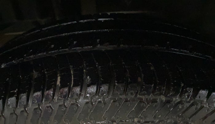 2013 Maruti Swift Dzire VXI, Petrol, Manual, 86,700 km, Right Rear Tyre Tread