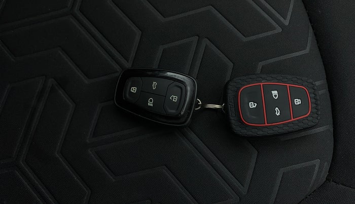 2023 Tata NEXON XZA PLUS SUNROOF PETROL, Petrol, Automatic, 31,113 km, Key Close Up