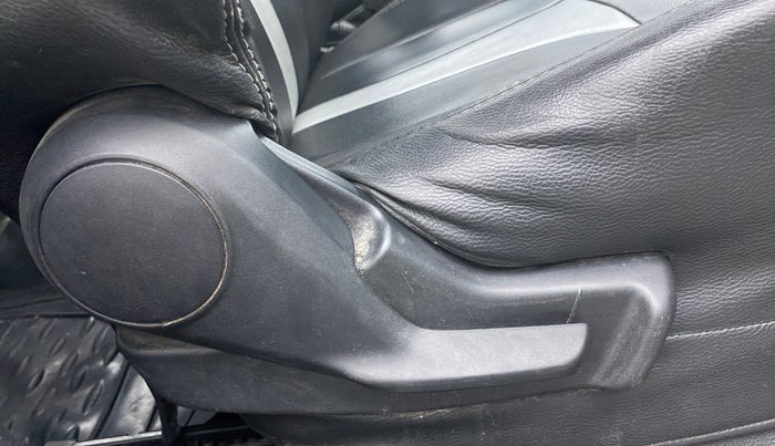 2018 Maruti IGNIS DELTA 1.2, Petrol, Manual, 96,757 km, Driver Side Adjustment Panel
