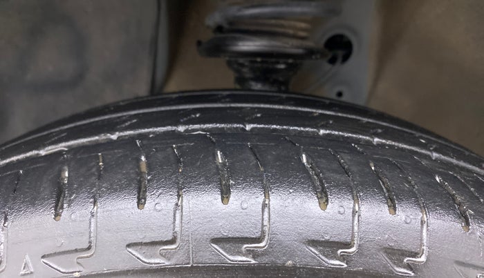 2018 Maruti IGNIS DELTA 1.2, Petrol, Manual, 96,757 km, Left Front Tyre Tread