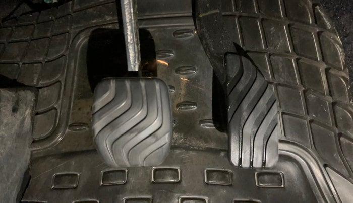 2021 Renault Kiger RXT AMT, Petrol, Automatic, 41,147 km, Pedals