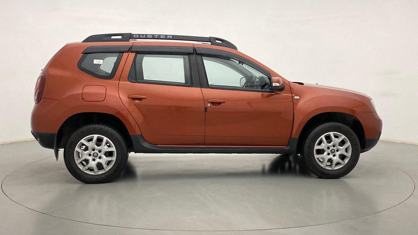 2017 Renault Duster RXL PETROL 104, Petrol, Manual, 40,383 km, Right Side View