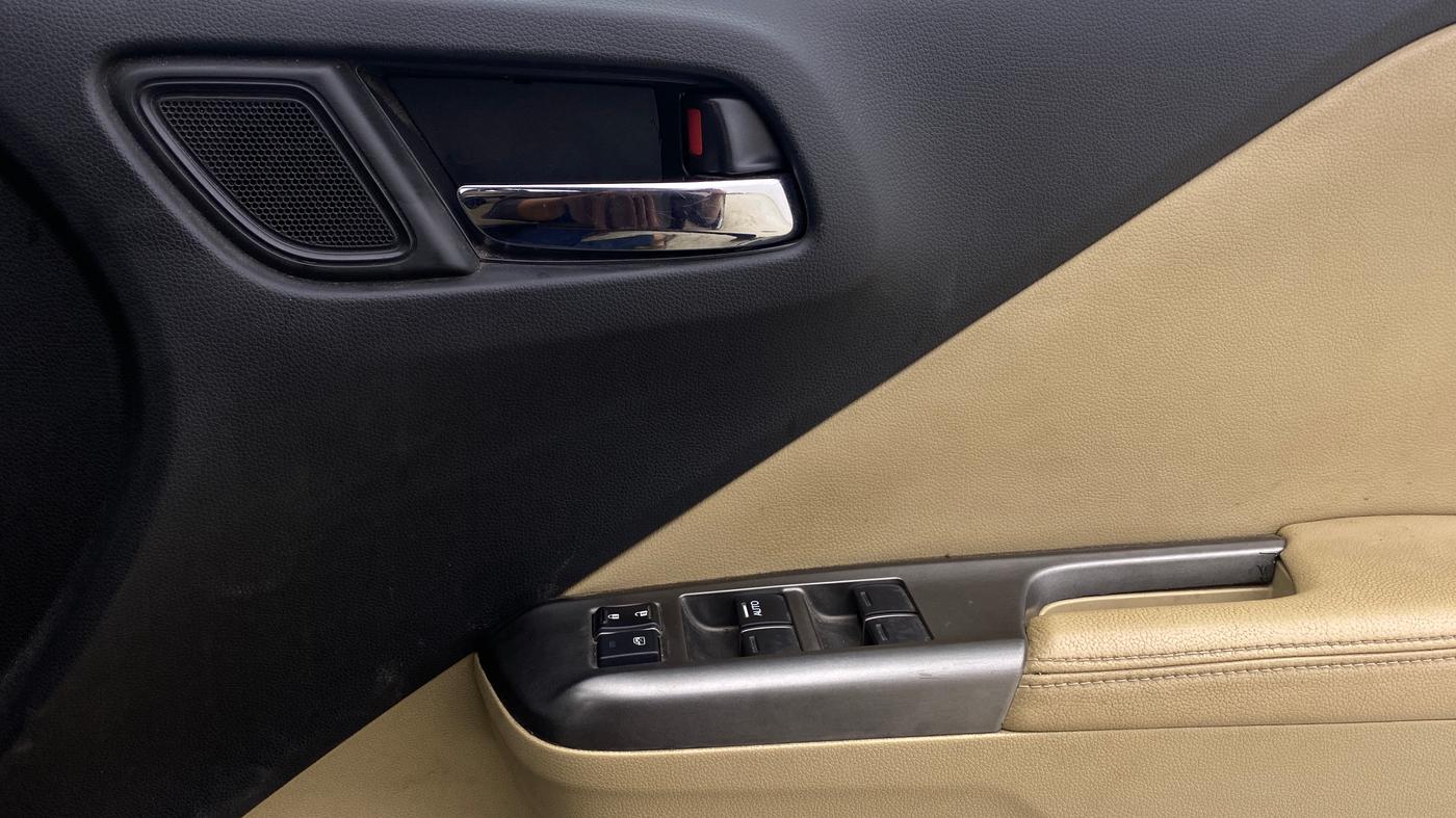 2016 Honda City 1.5L I-VTEC VX, Petrol, Manual, 65,323 km, Driver Side Door Panels Control