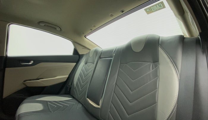 2020 Hyundai Verna SX 1.5 VTVT, Petrol, Manual, 22,156 km, Right Side Rear Door Cabin