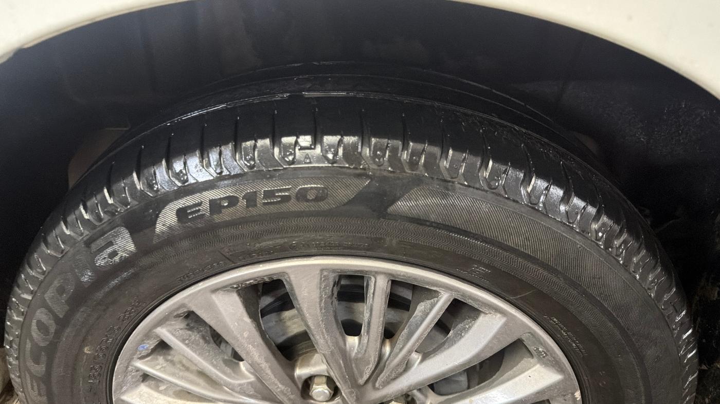 2019 Maruti Ertiga ZXI+ SHVS, Petrol, Manual, 43,013 km, Right Rear Tyre Tread