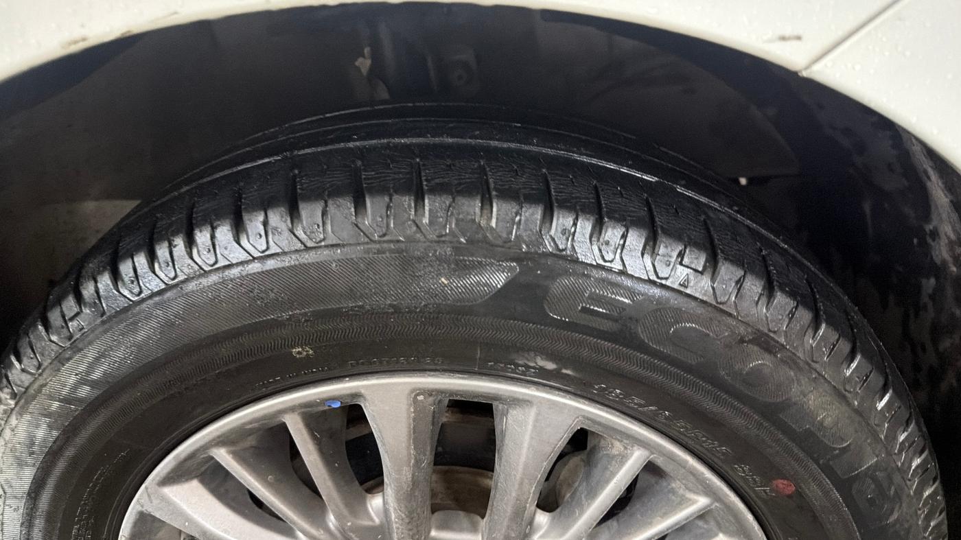 2019 Maruti Ertiga ZXI+ SHVS, Petrol, Manual, 43,013 km, Right Front Tyre Tread
