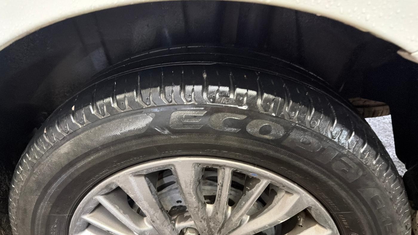 2019 Maruti Ertiga ZXI+ SHVS, Petrol, Manual, 43,013 km, Left Rear Tyre Tread