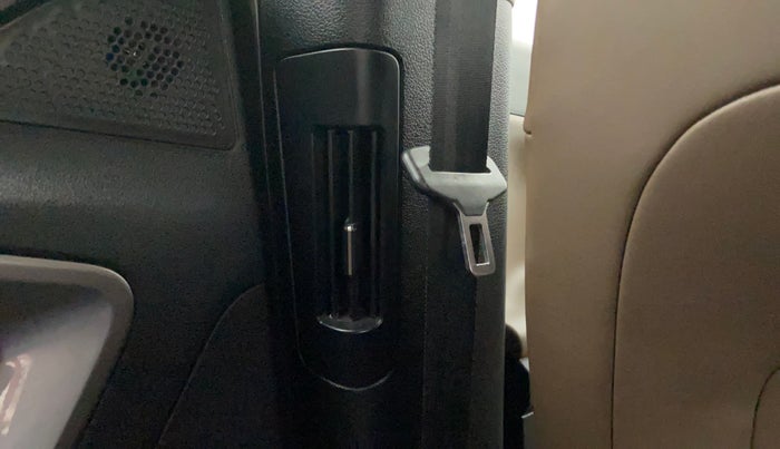2020 Tata Harrier XZA 2.0L, Diesel, Automatic, 61,344 km, Rear AC Vents