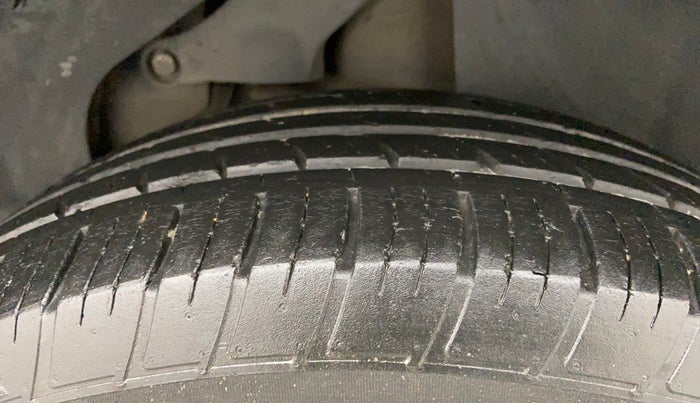 2020 Tata Harrier XZA 2.0L, Diesel, Automatic, 61,344 km, Left Rear Tyre Tread