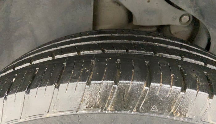 2020 Tata Harrier XZA 2.0L, Diesel, Automatic, 61,344 km, Right Rear Tyre Tread