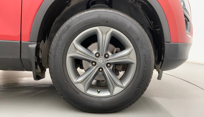 2020 Tata Harrier XZA 2.0L, Diesel, Automatic, 61,344 km, Right Front Wheel