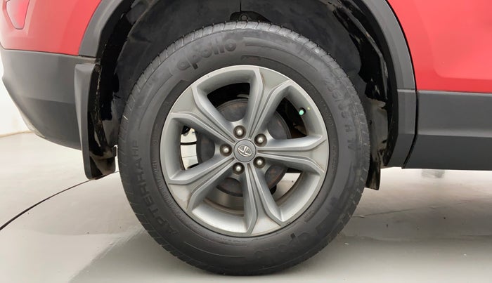 2020 Tata Harrier XZA 2.0L, Diesel, Automatic, 61,344 km, Right Rear Wheel
