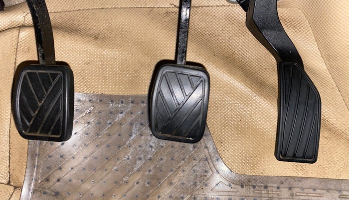 2018 Maruti Ertiga VDI SHVS, Diesel, Manual, 59,405 km, Pedals