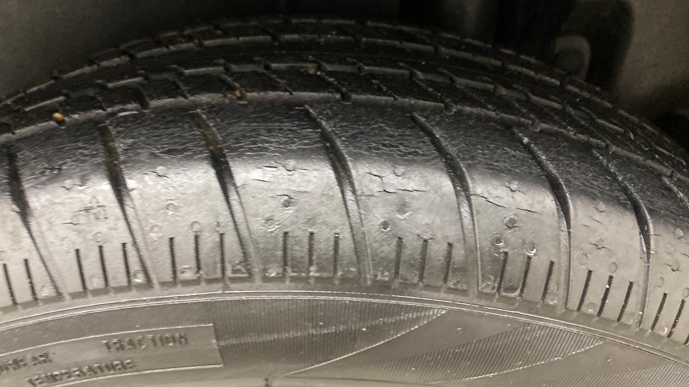 2018 Maruti Ertiga VDI SHVS, Diesel, Manual, 59,405 km, Left Rear Tyre Tread