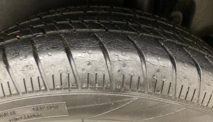 2018 Maruti Ertiga VDI SHVS, Diesel, Manual, 59,405 km, Left Rear Tyre Tread