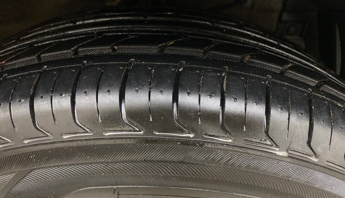 2018 Maruti Ertiga VDI SHVS, Diesel, Manual, 59,405 km, Right Front Tyre Tread