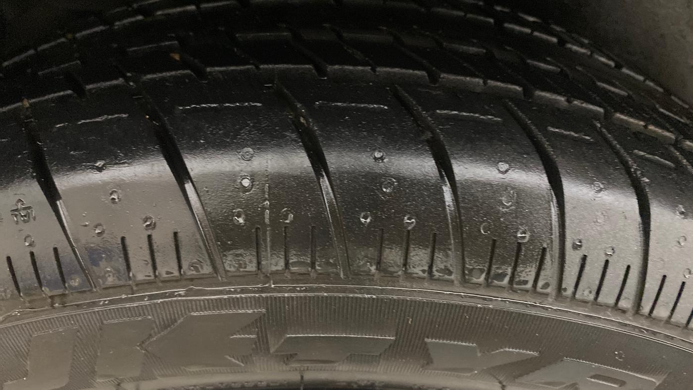 2018 Maruti Ertiga VDI SHVS, Diesel, Manual, 59,405 km, Right Rear Tyre Tread
