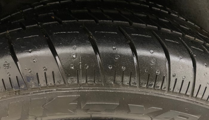 2018 Maruti Ertiga VDI SHVS, Diesel, Manual, 59,405 km, Right Rear Tyre Tread