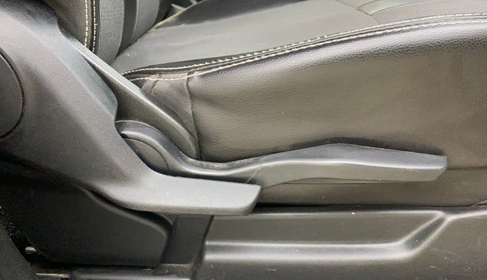 2021 Maruti XL6 ZETA MT, Petrol, Manual, 81,774 km, Driver Side Adjustment Panel