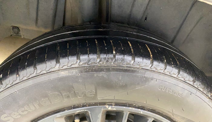 2021 Maruti XL6 ZETA MT, Petrol, Manual, 81,774 km, Right Rear Tyre Tread