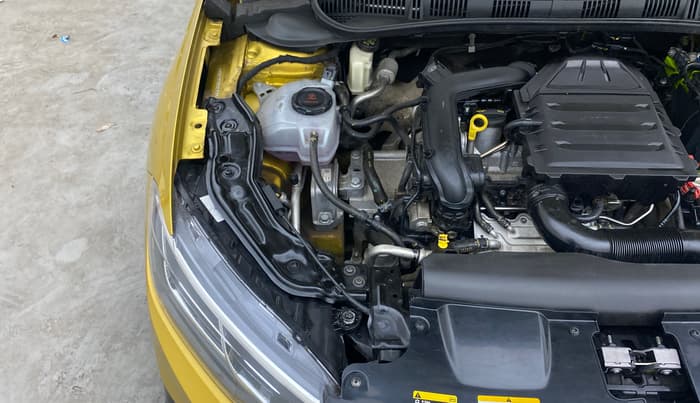 2022 Volkswagen VIRTUS HIGHLINE TSI 1.0 AT, Petrol, Automatic, 29,484 km, Engine View - Right