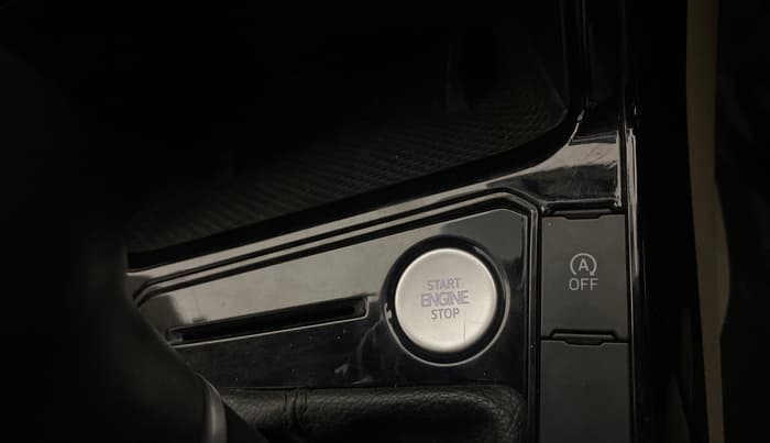 2022 Volkswagen VIRTUS HIGHLINE TSI 1.0 AT, Petrol, Automatic, 29,484 km, Keyless Start/ Stop Button