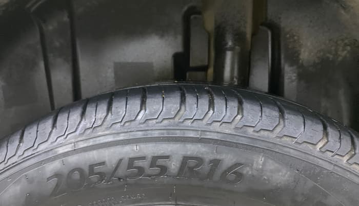 2022 Volkswagen VIRTUS HIGHLINE TSI 1.0 AT, Petrol, Automatic, 29,484 km, Left Rear Tyre Tread
