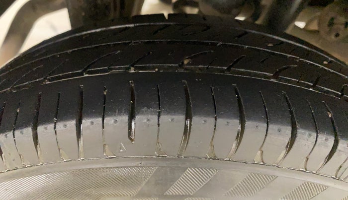 2017 Maruti Alto 800 LXI, Petrol, Manual, 77,425 km, Right Rear Tyre Tread