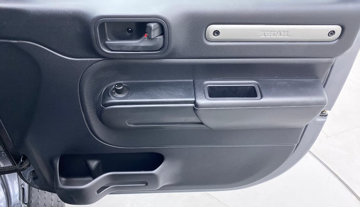 2021 Mahindra Thar LX PETROL AT 4WD, Petrol, Automatic, 4,051 km, Driver Side Door Panels Control