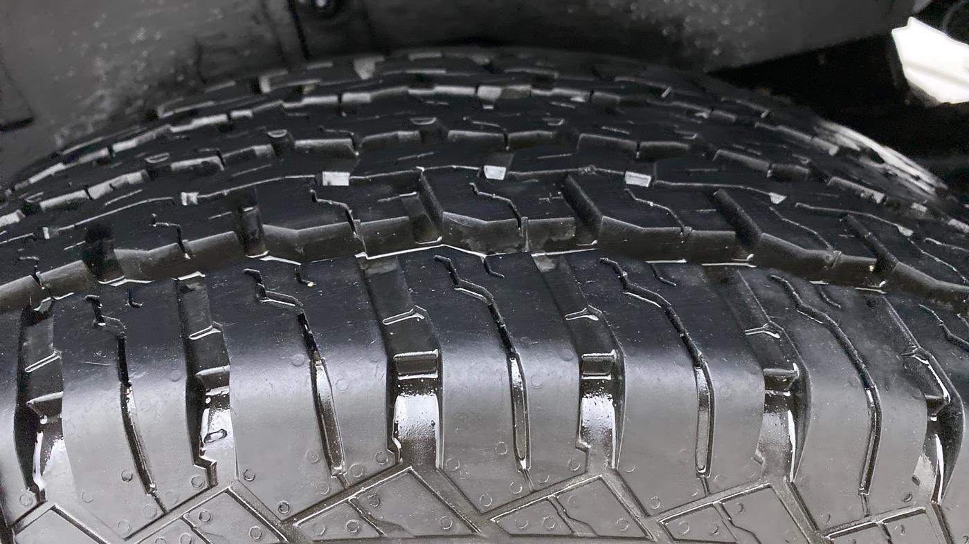 2021 Mahindra Thar LX PETROL AT 4WD, Petrol, Automatic, 4,051 km, Left Rear Tyre Tread