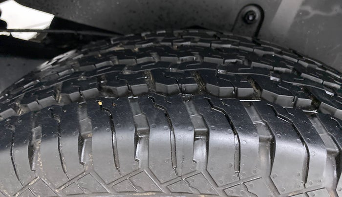 2021 Mahindra Thar LX PETROL AT 4WD, Petrol, Automatic, 4,051 km, Right Rear Tyre Tread