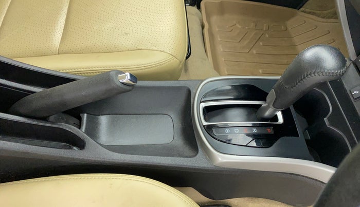 2017 Honda City ZX CVT, Petrol, Automatic, 33,218 km, Gear Lever