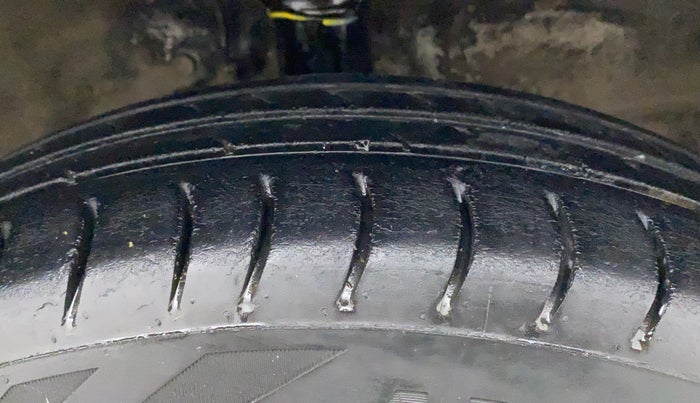 2012 Maruti Wagon R 1.0 LXI, CNG, Manual, 92,437 km, Right Front Tyre Tread