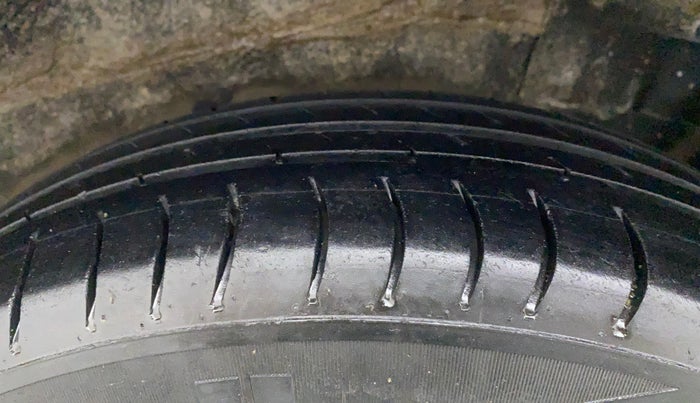 2012 Maruti Wagon R 1.0 LXI, CNG, Manual, 92,437 km, Left Rear Tyre Tread
