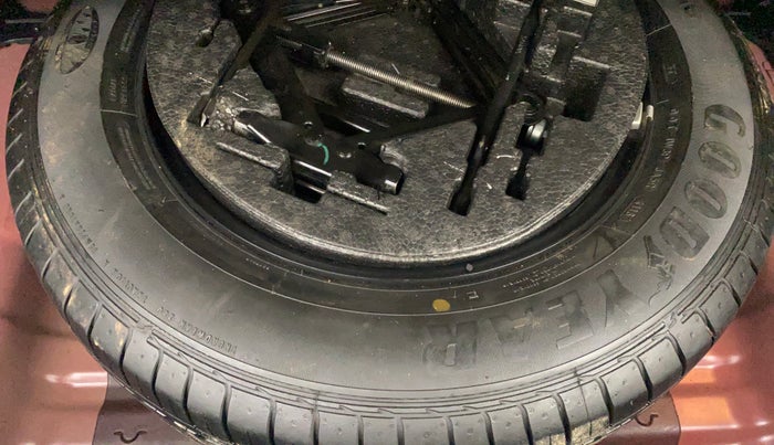 2016 Hyundai Creta SX PLUS 1.6 PETROL, Petrol, Manual, 75,041 km, Spare Tyre