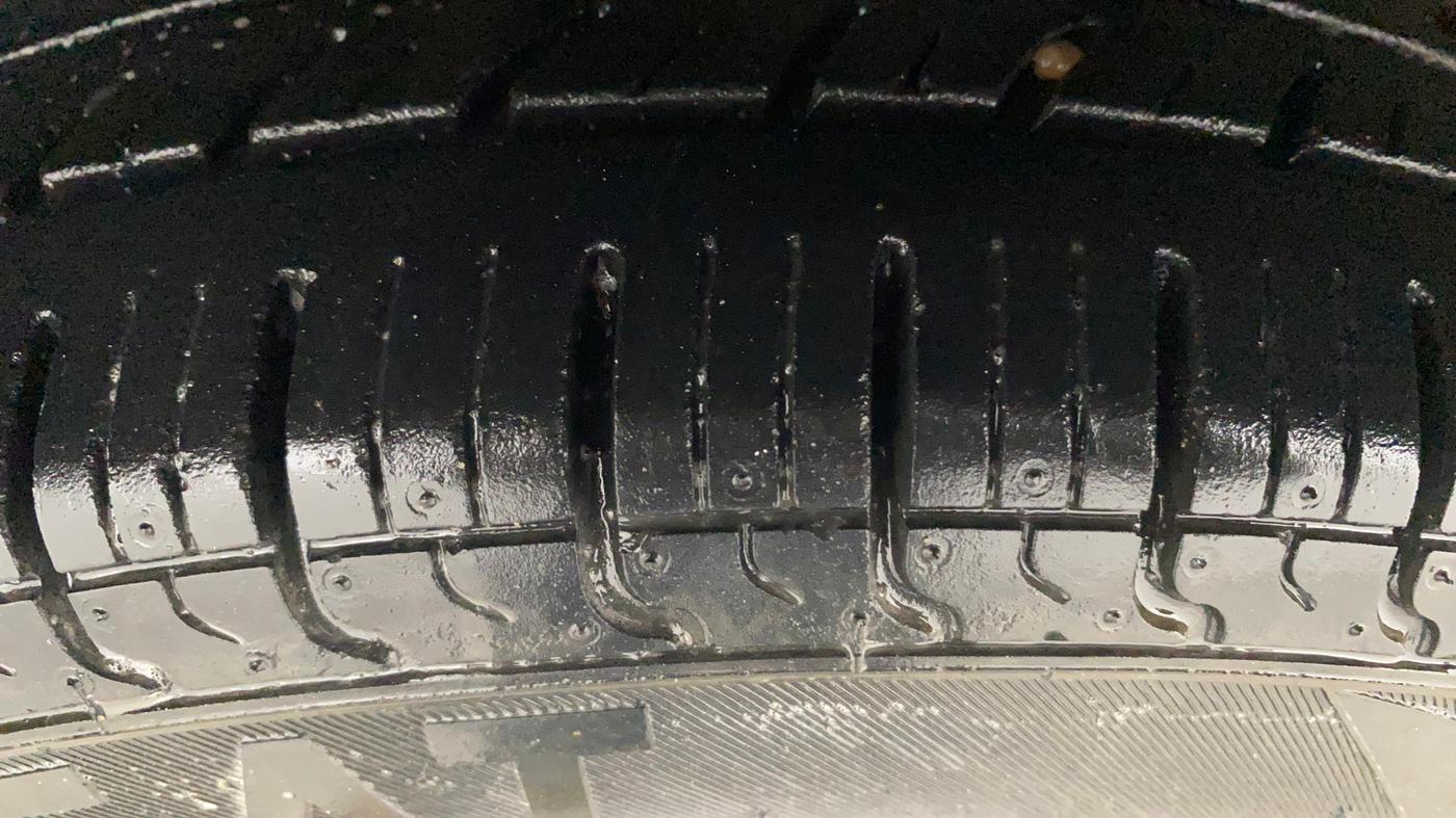 2013 Hyundai Eon ERA +, Petrol, Manual, 72,522 km, Left Front Tyre Tread