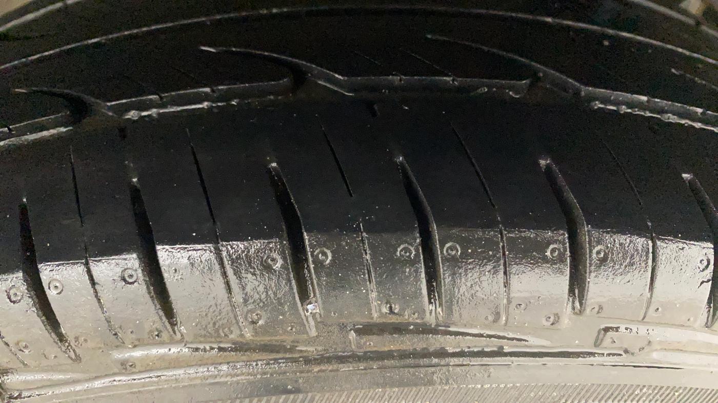 2013 Hyundai Eon ERA +, Petrol, Manual, 72,522 km, Left Rear Tyre Tread